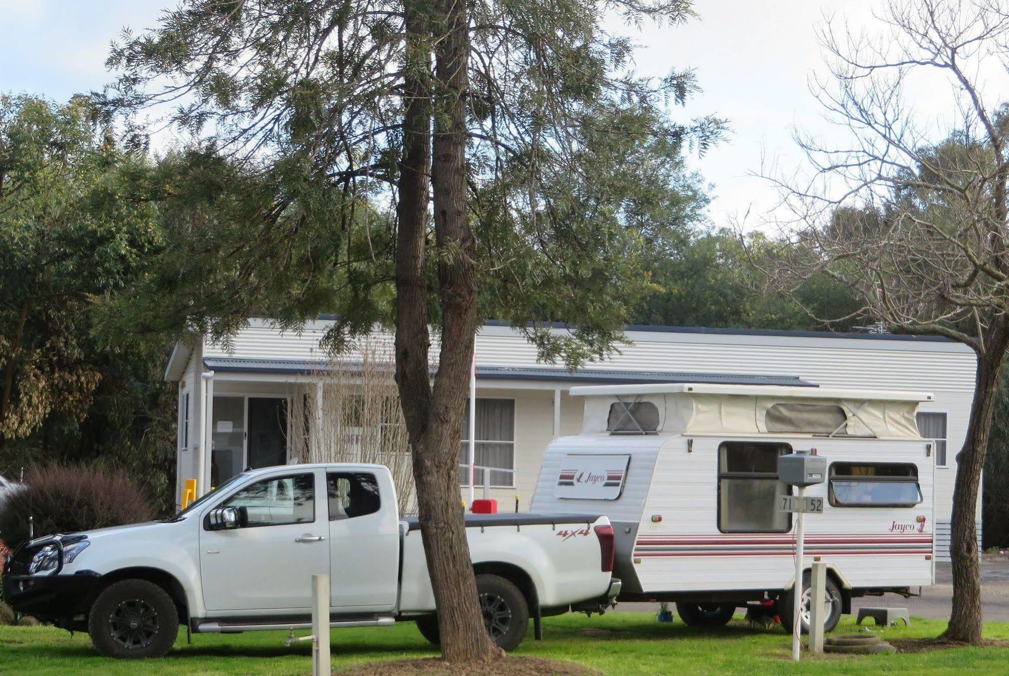 Yea Riverside Caravan Park Exterior foto