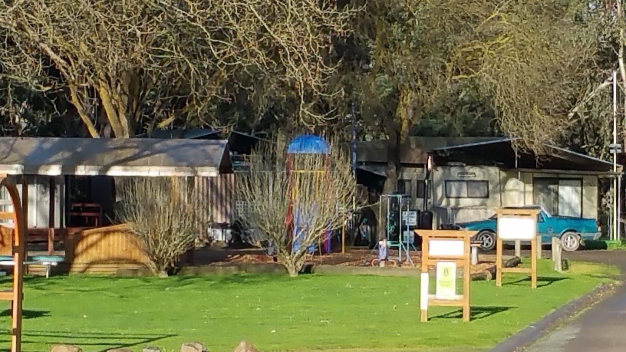 Yea Riverside Caravan Park Exterior foto