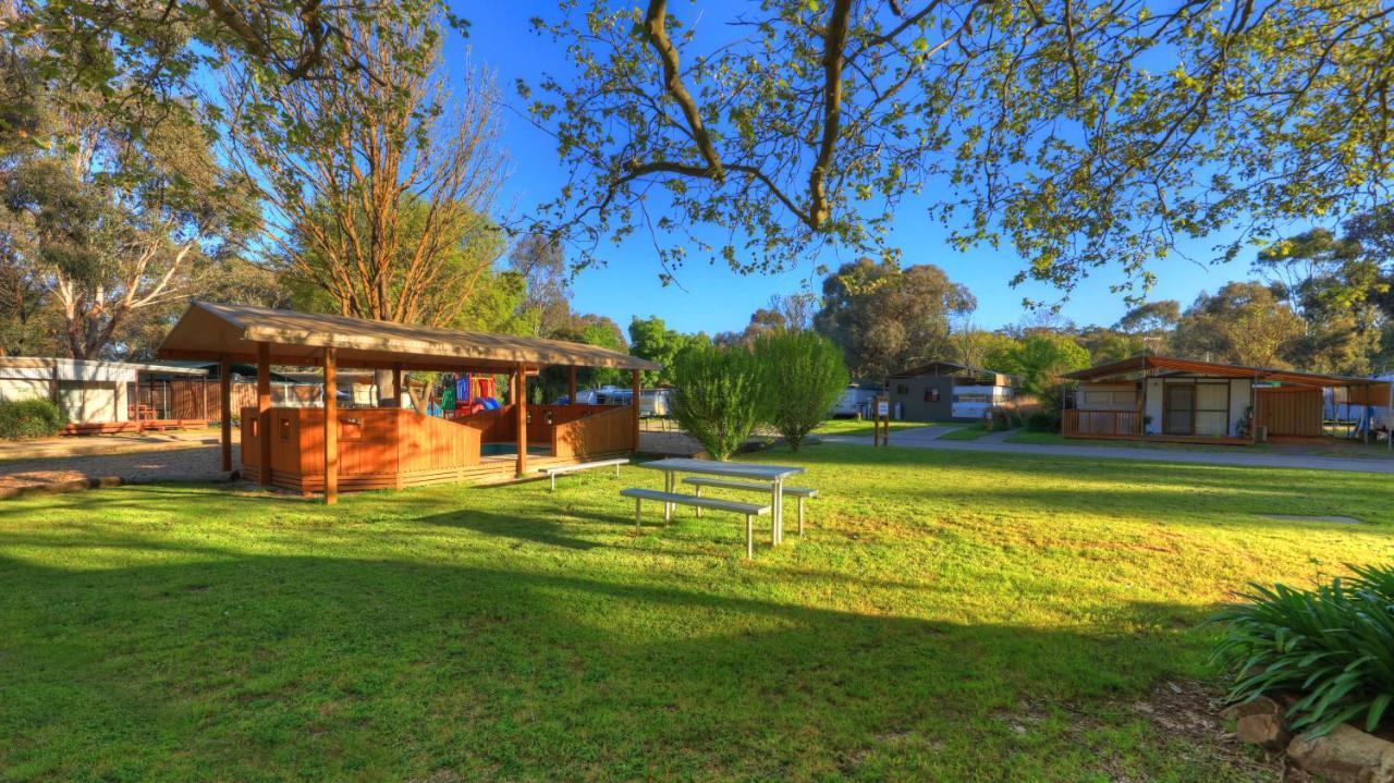 Yea Riverside Caravan Park Exterior foto
